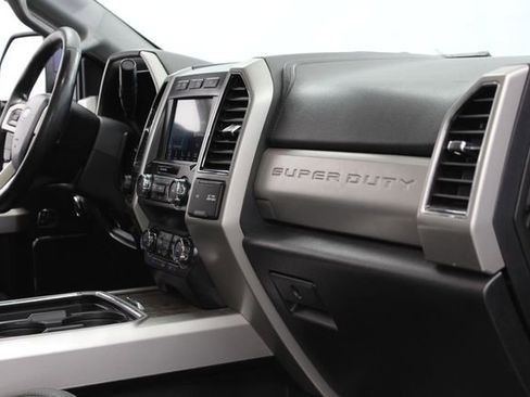 Used 2019 Ford F250 Lariat w/ Lariat Ultimate Package AWD/4WD image 27