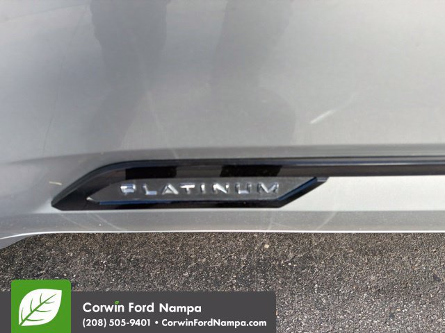 Used 2022 Toyota Tundra Platinum w/ Advanced Package AWD/4WD image 11
