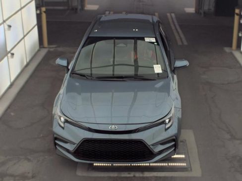 Used 2024 Toyota Corolla SE FWD image 2
