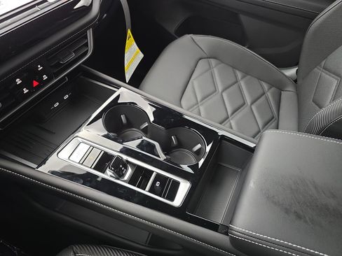 New 2026 Volkswagen Atlas Cross Sport SE FWD image 25