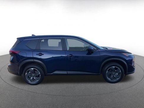 Used 2025 Nissan Rogue SV FWD image 16