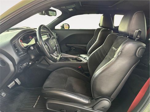 Used 2019 Dodge Challenger SRT Hellcat Redeye RWD image 9