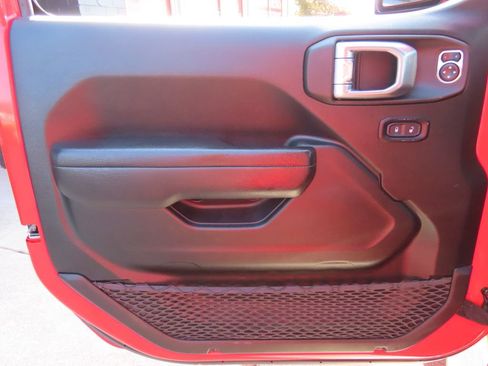 Used 2023 Jeep Gladiator Mojave w/ LED Lighting Group AWD/4WD image 18