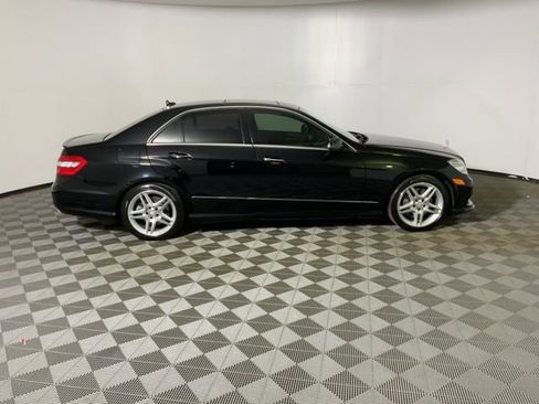 Used 2011 Mercedes-Benz E 550 4MATIC Sedan image 6