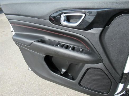 New 2026 Jeep Compass Trailhawk image 24