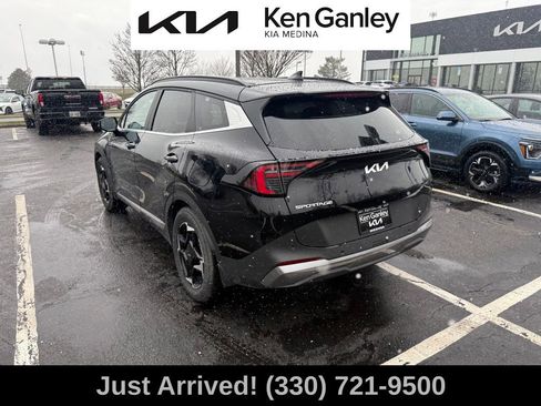 Certified 2026 Kia Sportage EX w/ EX Panorama Roof Package image 7