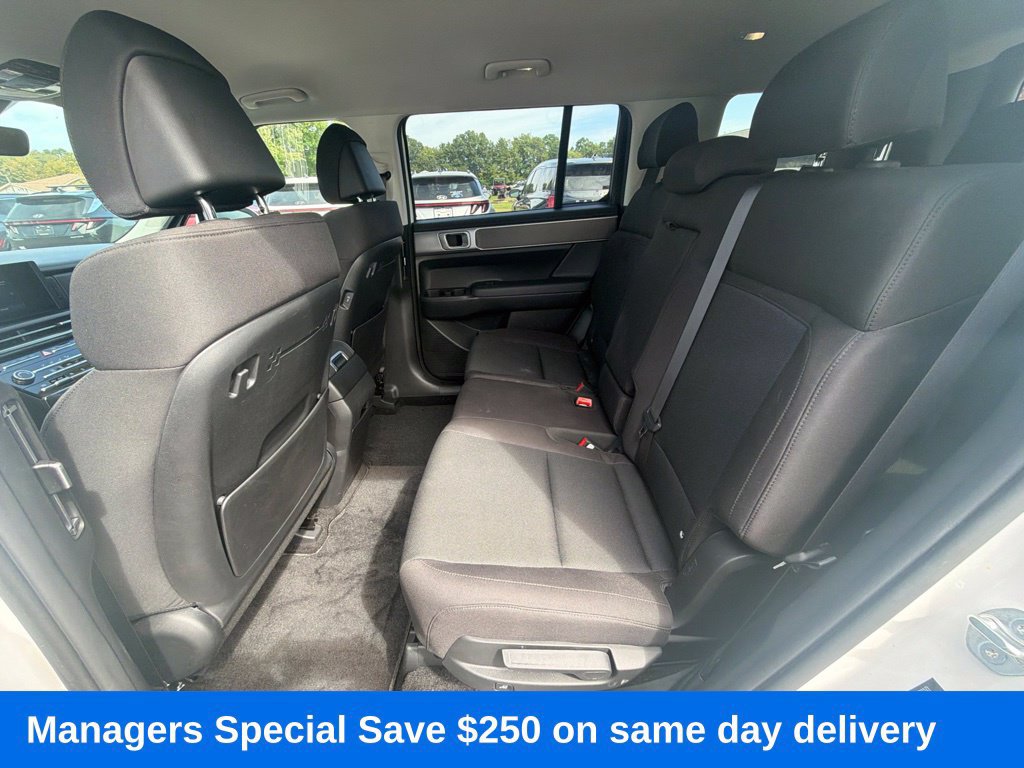 Certified 2025 Hyundai Santa Fe SE AWD/4WD image 23
