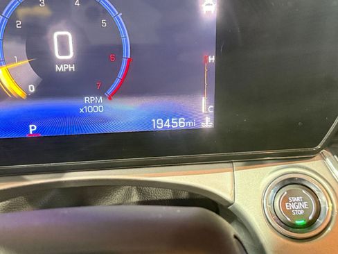 Used 2025 Chevrolet Trax LT w/ LT Convenience Package image 39