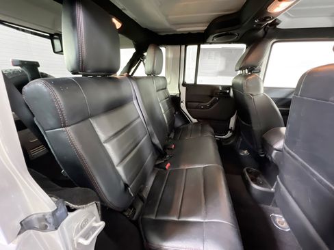 Used 2012 Jeep Wrangler Altitude image 22