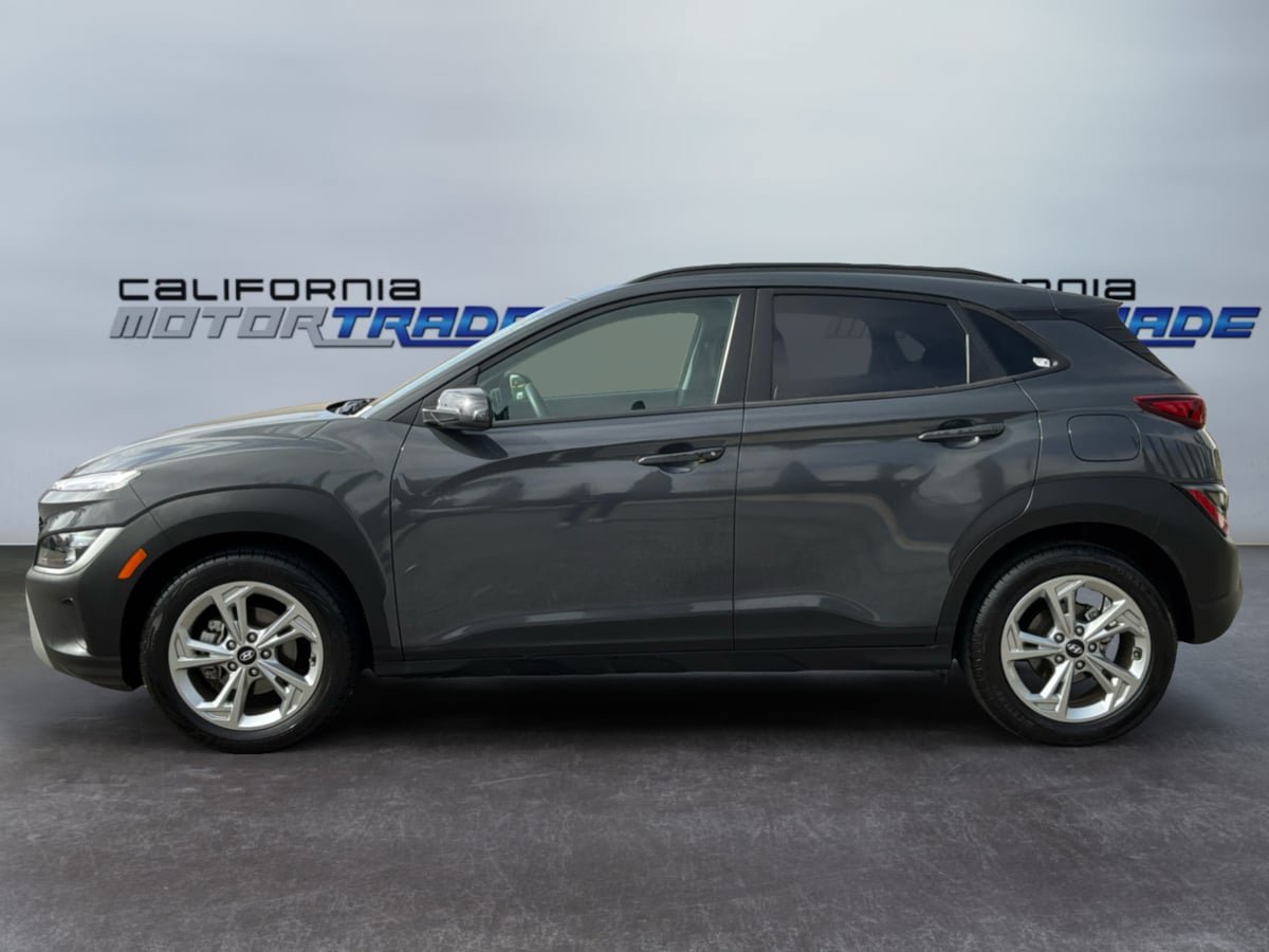 Used 2023 Hyundai Kona SEL w/ Cargo Package FWD image 8
