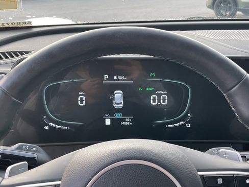 Used 2023 Kia Sportage EX image 14