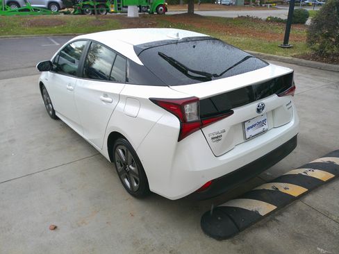 Used 2020 Toyota Prius Limited image 12