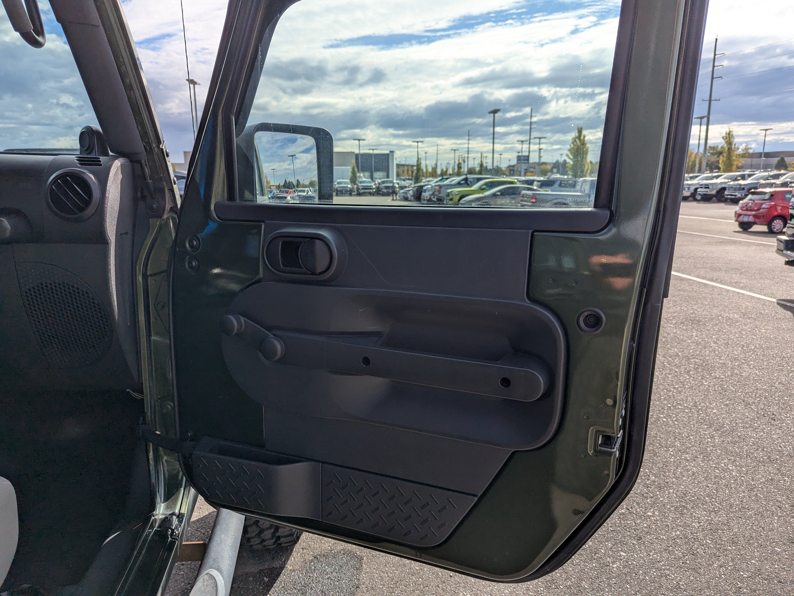 Used 2008 Jeep Wrangler Unlimited X w/ Trailer Tow Group AWD/4WD image 31