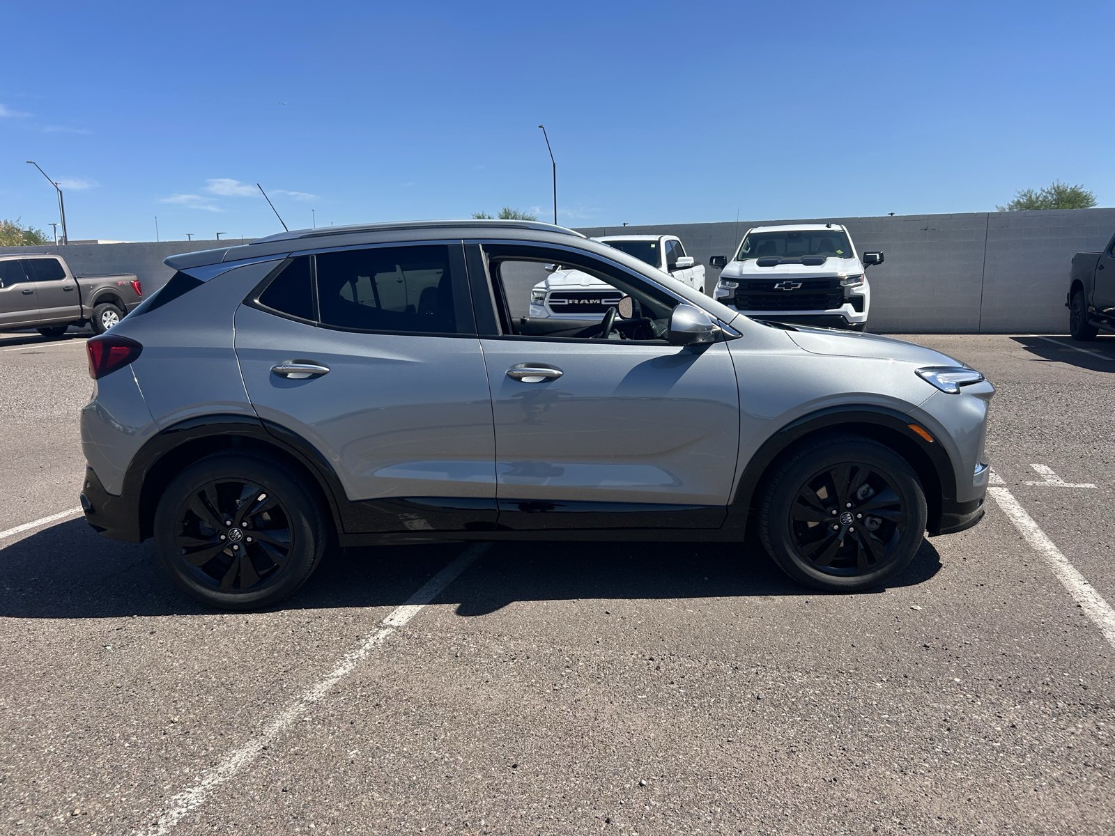 Certified 2024 Buick Encore GX Sport Touring w/ Advanced Technology Package FWD image 6