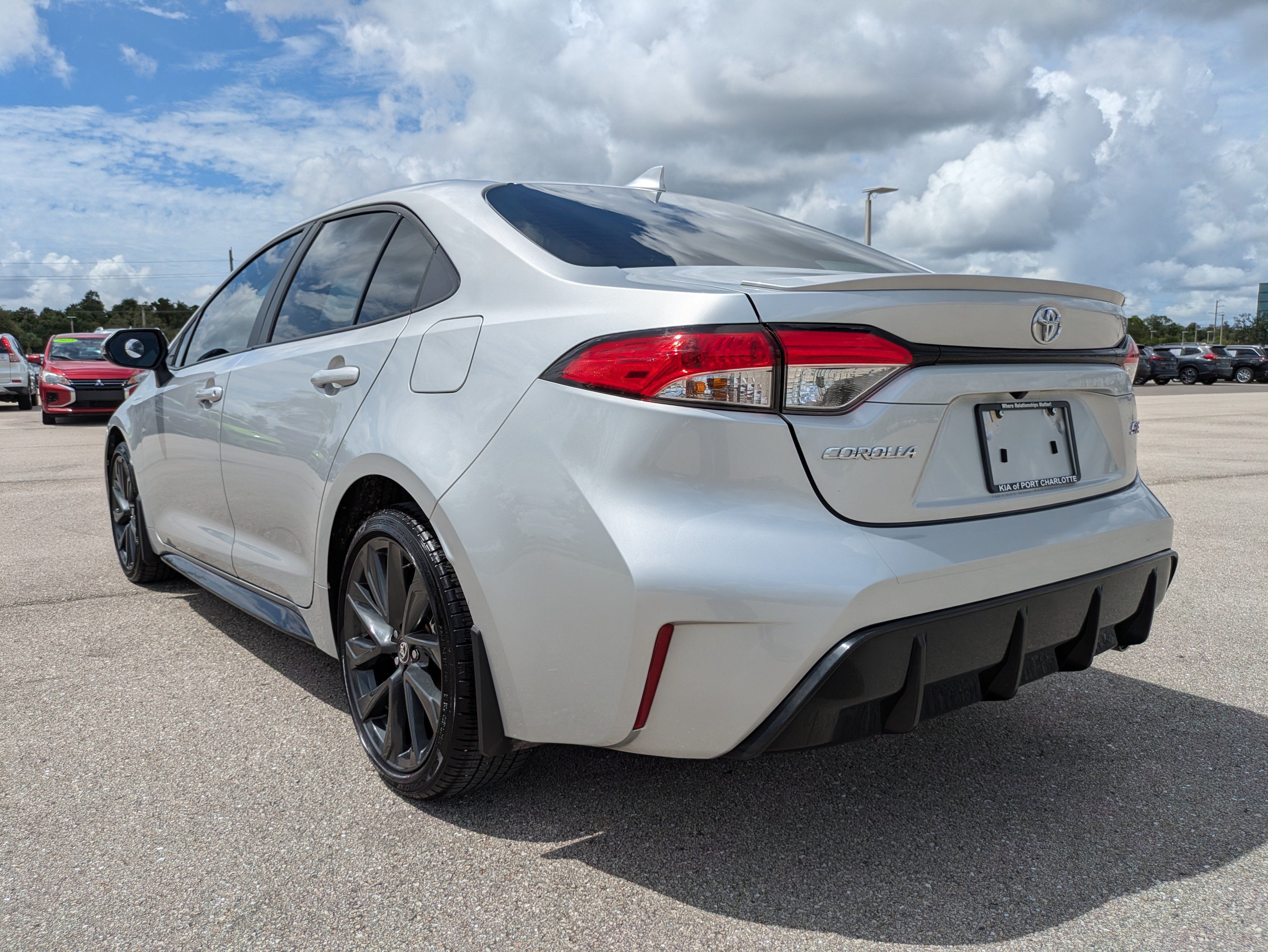 Used 2025 Toyota Corolla SE FWD image 6