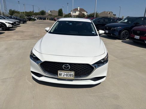 Used 2020 MAZDA MAZDA3 Sedan w/ Select Package FWD image 2