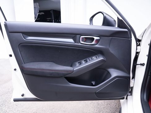 Used 2025 Honda Civic Type R image 13