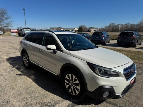 Used 2018 Subaru Outback 3.6R Touring image 7