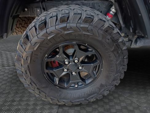 Used 2020 Jeep Gladiator Rubicon AWD/4WD image 23