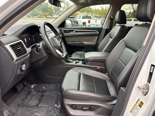 Used 2023 Volkswagen Atlas SE w/ Panoramic Sunroof Package AWD/4WD image 12