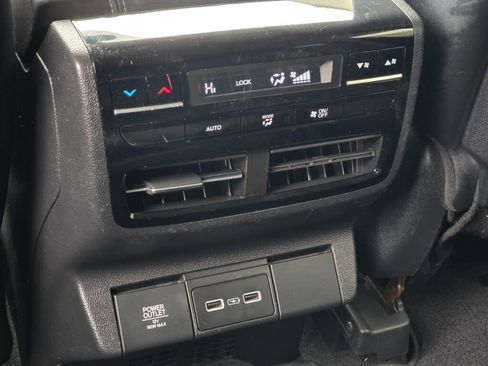 Used 2023 Acura MDX SH-AWD w/ Technology Package image 19