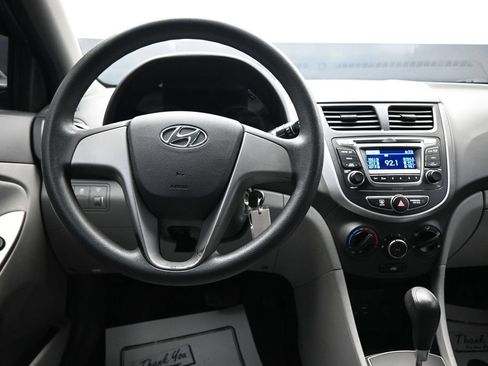 Used 2015 Hyundai Accent GLS FWD image 13