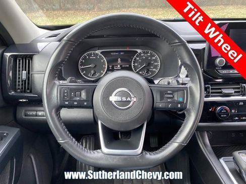 Used 2024 Nissan Pathfinder SV image 20