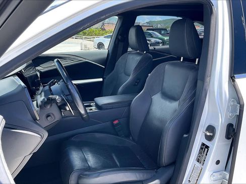 Used 2024 Lexus RX 450h AWD w/ Luxury Package image 11