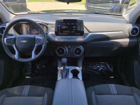 Used 2025 Chevrolet Blazer LT FWD image 14