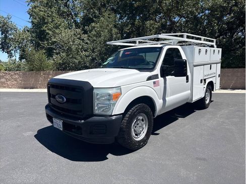 Used 2015 Ford F250 XL RWD image 3