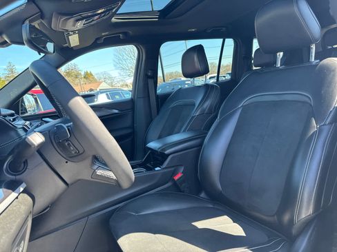 Used 2023 Jeep Grand Cherokee L Laredo AWD/4WD image 13