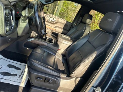 Used 2020 Chevrolet Silverado 1500 High Country w/ Technology Package image 12