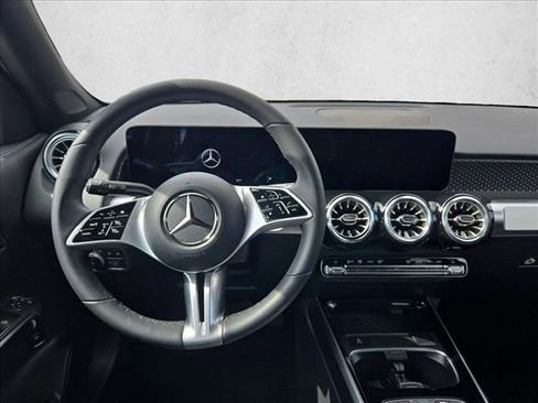 Certified 2025 Mercedes-Benz GLB 250 image 15