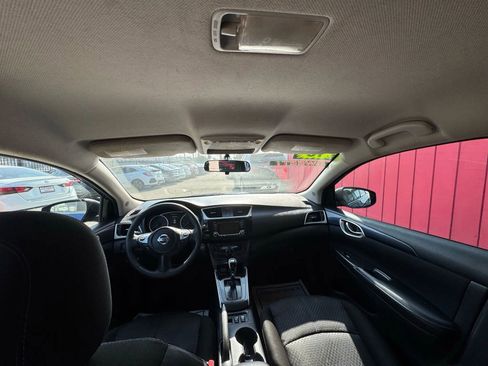 Used 2018 Nissan Sentra SR image 8