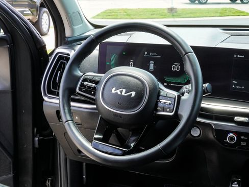 Used 2025 Kia Sorento EX AWD/4WD image 33