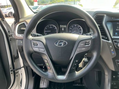 Used 2018 Hyundai Santa Fe SE FWD image 23
