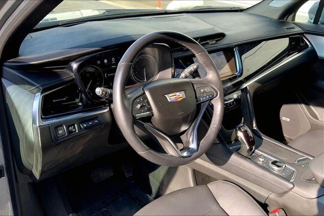 Used 2024 Cadillac XT6 Premium Luxury w/ Technology Package AWD/4WD image 14