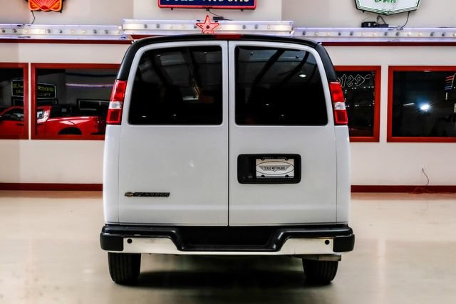 Used 2025 Chevrolet Express 3500 LT w/ LT Preferred Equipment Group RWD image 11