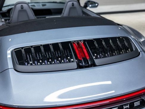 Certified 2025 Porsche 911 Carrera image 20