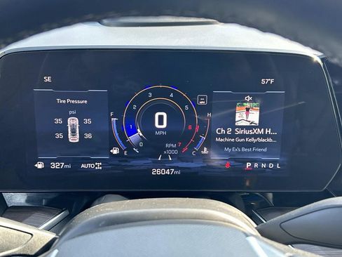 Used 2025 Chevrolet Suburban Z71 image 37