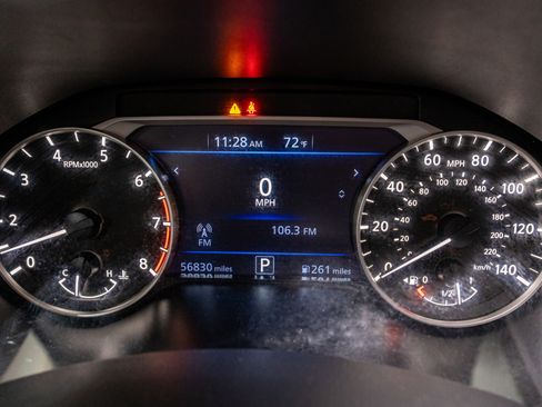 Used 2024 Nissan Altima 2.5 SV FWD image 21