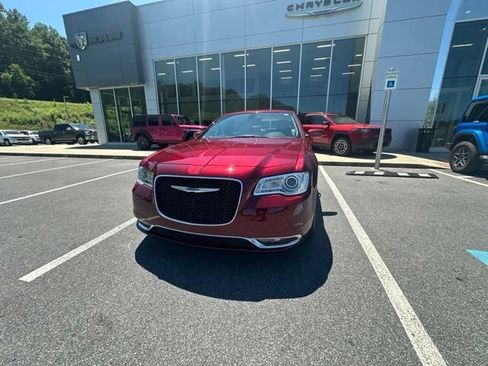 Used 2020 Chrysler 300 Touring L w/ Quick Order Package 2EF RWD image 29