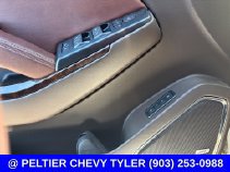 Used 2019 Chevrolet Suburban Premier RWD image 11
