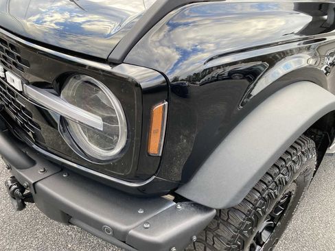 Used 2024 Ford Bronco Wildtrak image 10