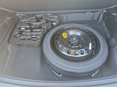 Used 2024 Chevrolet TrailBlazer RS w/ Convenience Package image 15