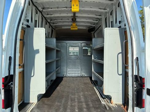 Used 2021 Nissan NV 2500 SV w/ Navigation Package RWD image 16