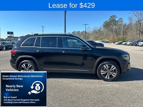 Used 2025 Mercedes-Benz GLB 250 4MATIC image 13