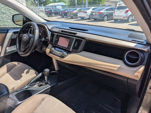 Used 2015 Toyota RAV4 XLE FWD image 13