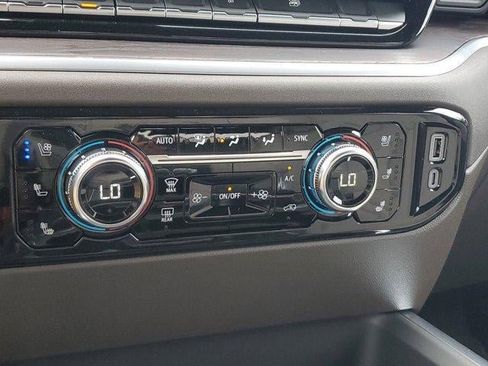 New 2025 GMC Sierra 2500 SLT w/ SLT Convenience Package image 29