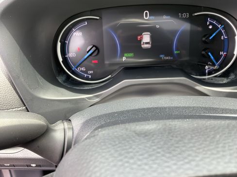Used 2025 Toyota RAV4 XLE w/ Convenience Package AWD/4WD image 65